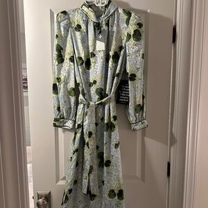 Brand New Tuckernuck Dress Size Small